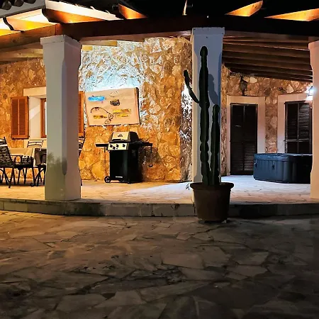 Villa Sanchez In Strandnahe Mit Pool, Jacuzzi, Klima, Wifi, Gas Bbq *