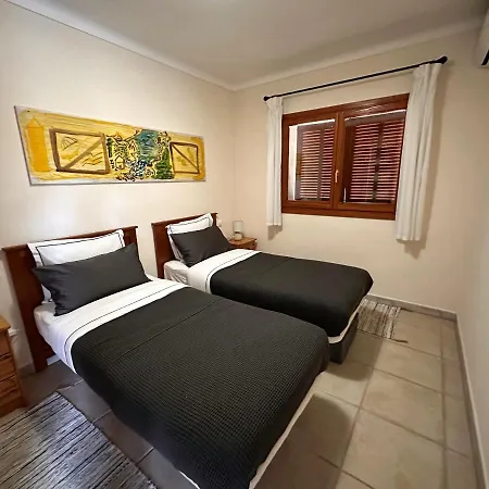 Sanchez In Strandnahe Mit Pool, Jacuzzi, Klima, Wifi, Gas Bbq *